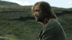extant_GameOfThrones_4x07-Mockingbird_4046