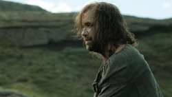 extant_GameOfThrones_4x07-Mockingbird_4047
