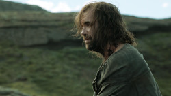 extant_GameOfThrones_4x07-Mockingbird_4048