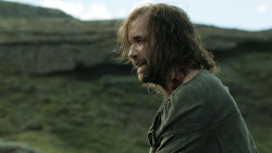 extant_GameOfThrones_4x07-Mockingbird_4053