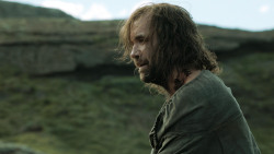extant_GameOfThrones_4x07-Mockingbird_4055