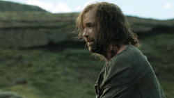 extant_GameOfThrones_4x07-Mockingbird_4056