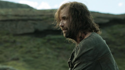 extant_GameOfThrones_4x07-Mockingbird_4057
