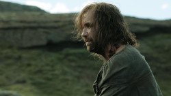 extant_GameOfThrones_4x07-Mockingbird_4059