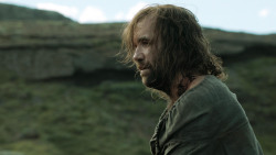 extant_GameOfThrones_4x07-Mockingbird_4074
