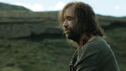 extant_GameOfThrones_4x07-Mockingbird_4090