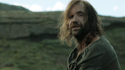 extant_GameOfThrones_4x07-Mockingbird_4100