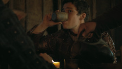 extant_GameOfThrones_4x07-Mockingbird_4225