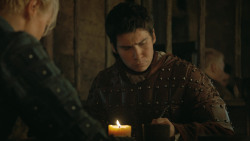 extant_GameOfThrones_4x07-Mockingbird_4277