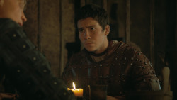 extant_GameOfThrones_4x07-Mockingbird_4402