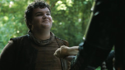 extant_GameOfThrones_4x07-Mockingbird_4752