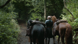 extant_GameOfThrones_4x07-Mockingbird_4870