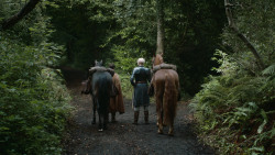 extant_GameOfThrones_4x07-Mockingbird_4895