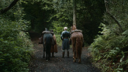 extant_GameOfThrones_4x07-Mockingbird_4897