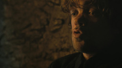 extant_GameOfThrones_4x07-Mockingbird_5486