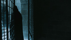 extant_GameOfThrones_4x07-Mockingbird_5674