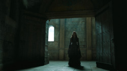 extant_GameOfThrones_4x07-Mockingbird_6365