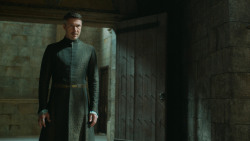 extant_GameOfThrones_4x07-Mockingbird_6668