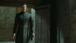 extant_GameOfThrones_4x07-Mockingbird_6740