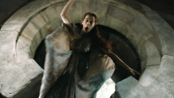 extant_GameOfThrones_4x07-Mockingbird_6821