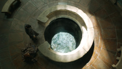 extant_GameOfThrones_4x07-Mockingbird_6833