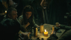 extant_GameOfThrones_4x08-TheMountainAndTheViper_0067
