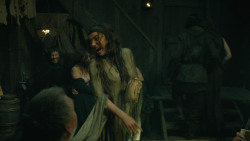 extant_GameOfThrones_4x08-TheMountainAndTheViper_0109