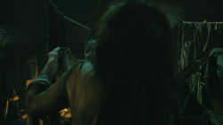 extant_GameOfThrones_4x08-TheMountainAndTheViper_0186