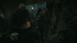 extant_GameOfThrones_4x08-TheMountainAndTheViper_0349