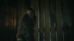 extant_GameOfThrones_4x08-TheMountainAndTheViper_0375