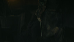 extant_GameOfThrones_4x08-TheMountainAndTheViper_0379