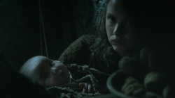 extant_GameOfThrones_4x08-TheMountainAndTheViper_0431