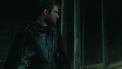 extant_GameOfThrones_4x08-TheMountainAndTheViper_0453