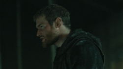extant_GameOfThrones_4x08-TheMountainAndTheViper_0462