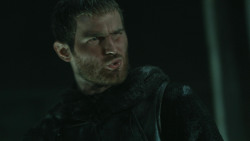 extant_GameOfThrones_4x08-TheMountainAndTheViper_0465