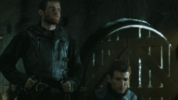extant_GameOfThrones_4x08-TheMountainAndTheViper_0573