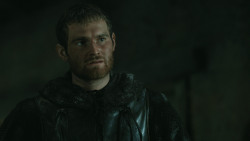 extant_GameOfThrones_4x08-TheMountainAndTheViper_0583