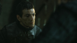 extant_GameOfThrones_4x08-TheMountainAndTheViper_0591