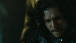 extant_GameOfThrones_4x08-TheMountainAndTheViper_0596
