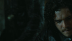extant_GameOfThrones_4x08-TheMountainAndTheViper_0597
