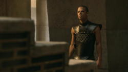 extant_GameOfThrones_4x08-TheMountainAndTheViper_0934