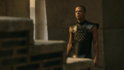 extant_GameOfThrones_4x08-TheMountainAndTheViper_0935