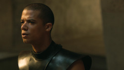 extant_GameOfThrones_4x08-TheMountainAndTheViper_0948