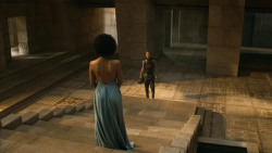 extant_GameOfThrones_4x08-TheMountainAndTheViper_0997