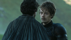 extant_GameOfThrones_4x08-TheMountainAndTheViper_1197
