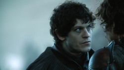 extant_GameOfThrones_4x08-TheMountainAndTheViper_1211