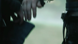 extant_GameOfThrones_4x08-TheMountainAndTheViper_1220