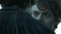 extant_GameOfThrones_4x08-TheMountainAndTheViper_1227