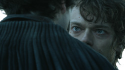 extant_GameOfThrones_4x08-TheMountainAndTheViper_1228