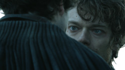extant_GameOfThrones_4x08-TheMountainAndTheViper_1230